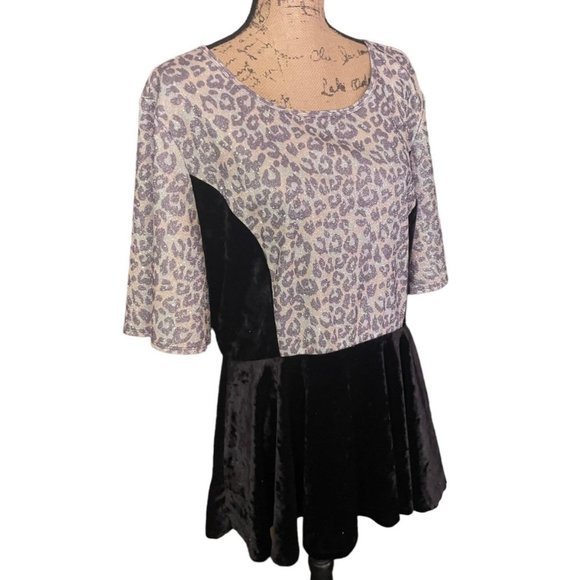 LuLaRoe Elegant Emma Blouse - Picture 5 of 8